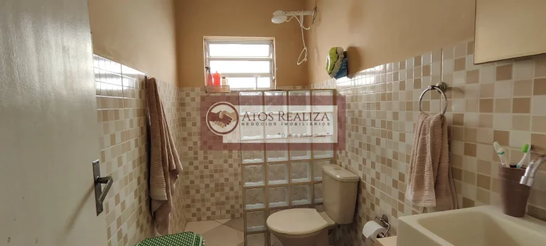 Imagem Sobrado em Veleiros SP: 110m², 4 dormitórios, 3 banheiros - Venda e Locação por R$580k