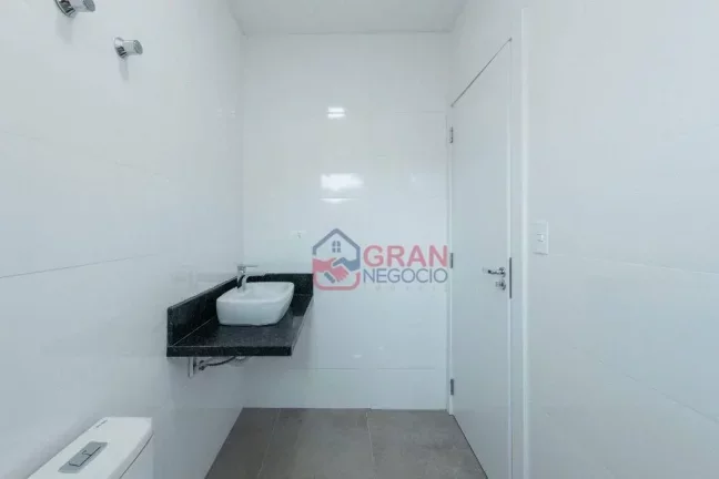 Imagem Sobrado em condomínio à venda em Campo Largo