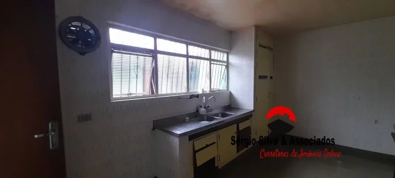 Imagem Casa a Venda na Região de Abernessia Campos do Jordão - SP.