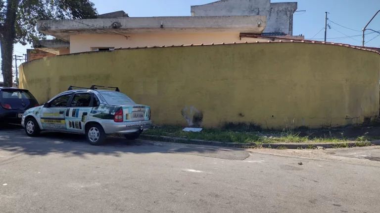 Imagem CASA TERREA DE ESQUINA NO PARQUE ERASMO OU RENDA EXTRA