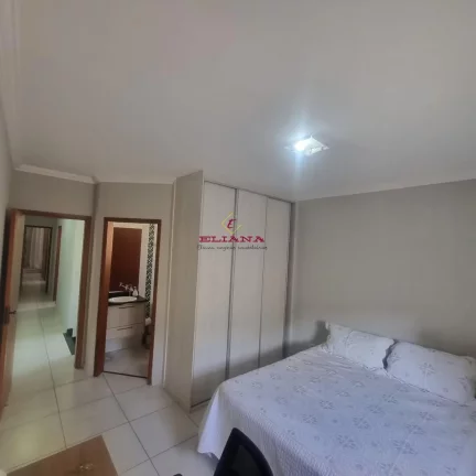 Imagem Sobrado à venda em Osasco, Bela Vista, com 3 quartos, 143m²