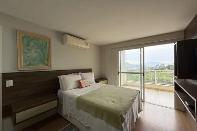 Imagem Casa 257m2 e 4 suítes a venda em Condomínio Fechado, lazer completo e segurança no Recreio dos Bandeirantes
