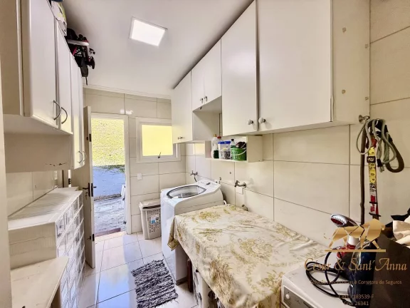 Imagem Casa de 3 dormitórios a venda em Campos do Jordão
