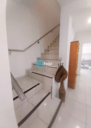 Imagem Sobrado 3 dormitórios com salão religioso no bairro Cavalhada