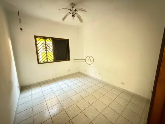 Imagem Sobrado à venda 50m do mar 4 dormitórios sendo 2 suítes com edícula