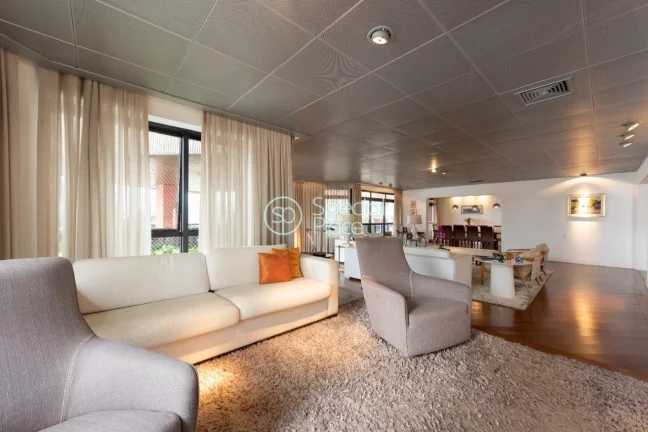 Imagem Apartamento com 500m² situado em um dos bairros mais arborizados de São Paulo - Real Parque, próx...