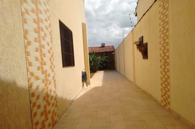 Imagem Casa para Venda em Itanhaém, Cibratel II, 4 dormitórios, 3 suítes, 3 banheiros, 4 vagas