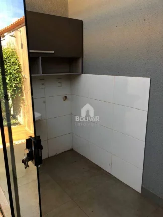 Imagem Casa com 3 dormitórios para alugar, 150 m² por R$ 2.940,00/mês - Araporã - Araporã/MG