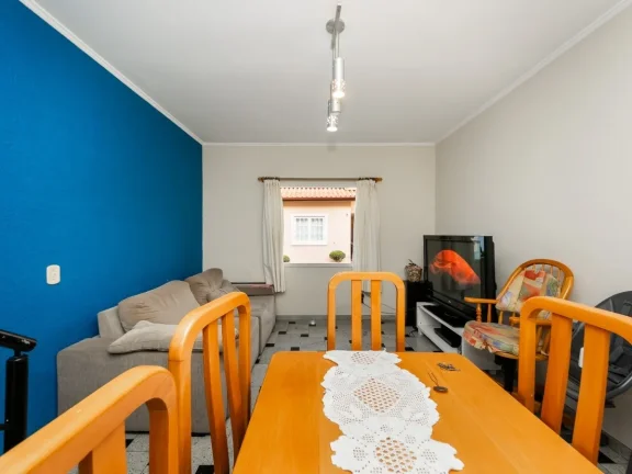 Imagem Casa Residencial - 131M², 3 Dorms, 1 Suíte, 2 Vagas Determinadas, Mobiliado, Academia, Churrasqueira.