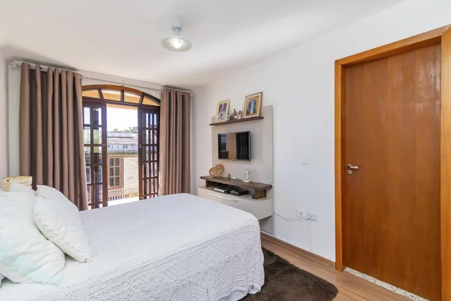 Imagem Sobrado 4 quartos com 2 suítes São Braz