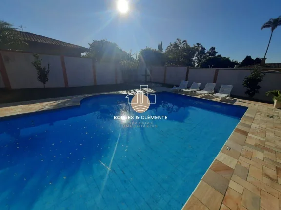 Imagem Casa com 3 dormitórios à venda, 294 m² por R$ 1.500.000 - Vila Esperia
