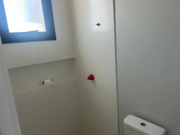 Imagem Imóvel à venda em Balneário Piçarras - Apartamento Novo com 3 suítes