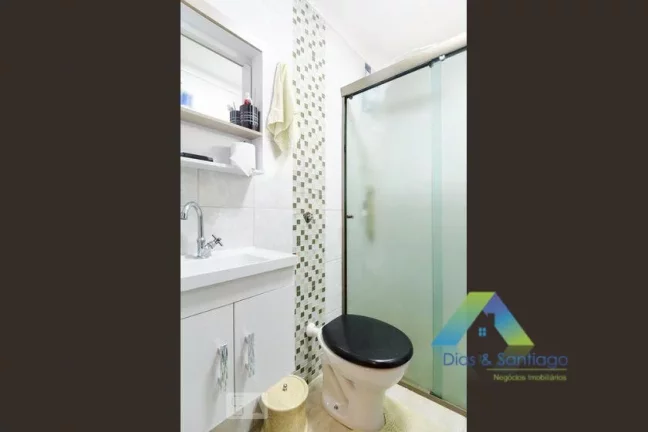 Imagem Apartamento com quintal e churrasqueira em condomínio diferenciado, com 2 dormitórios, 2 vagas com área gourmet excelente localização.