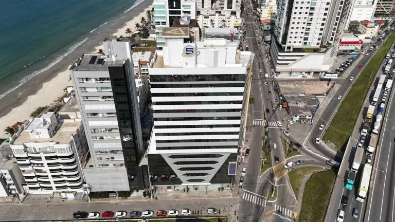 Imagem Sala comercial frente mar e mobiliada com 38,50m² e 1 vaga em Meia Praia -Itapema/SC