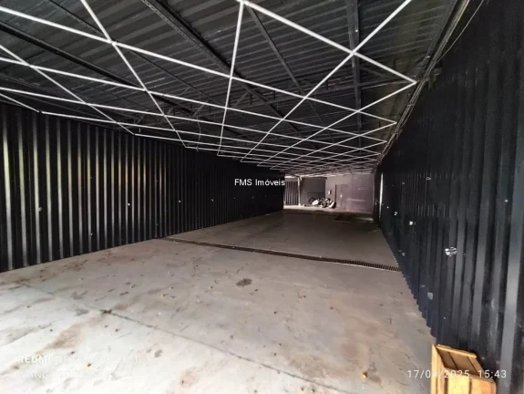 Imagem Loja comercial para locação em Barueri-SP, no bairro Alphaville Industrial: 2 salas, 2 banheiros, 5 vagas, 180m². Venha conferir!