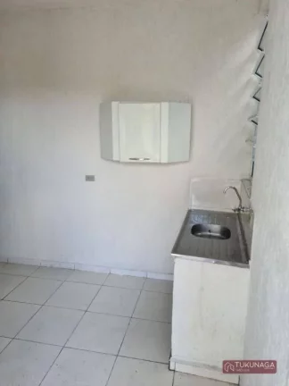 Imagem Casa com 1 quarto para alugar, 20 m² por R$ 1.153/mês - Vila Galvão - Guarulhos/SP