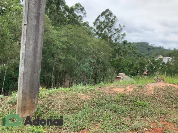 Imagem Terreno a venda com 1.026 m2 no Condomínio Serra dos Cristais,Ac, Carros