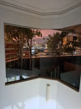 Imagem Linda cobertura de 321M² com 3 quartos e 2 suítes. Armários, varandas, ampla sala.
