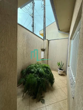 Imagem Espetacular Casa à Venda em Franca-SP: 3 Quartos, 1 Suíte, 1 Sala, 3 Banheiros, 3 Vagas de Garagem, 200m² de Área.