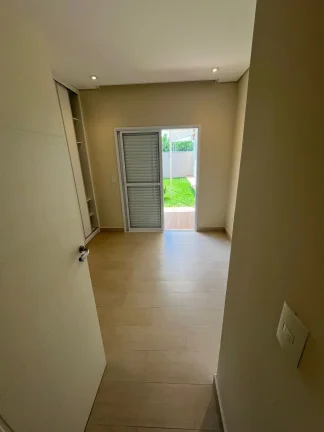 Imagem Casa térrea moderna com 3 suítes no Condomínio Lago da Serra em Araçoiaba da Serra
