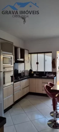 Imagem Sobrado Geminado Alto Padrão para Venda em Maringá, Vila Santa Izabel, 3 dormitórios, 1 suíte, 2 banheiros, 2 vagas
