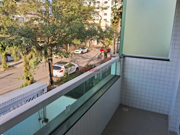 Imagem Belíssima casa alta Duplex em Santos na Ponta da Praia com duas garagens, 3 suítes e churrasqueira a venda por R$ 990.000,00