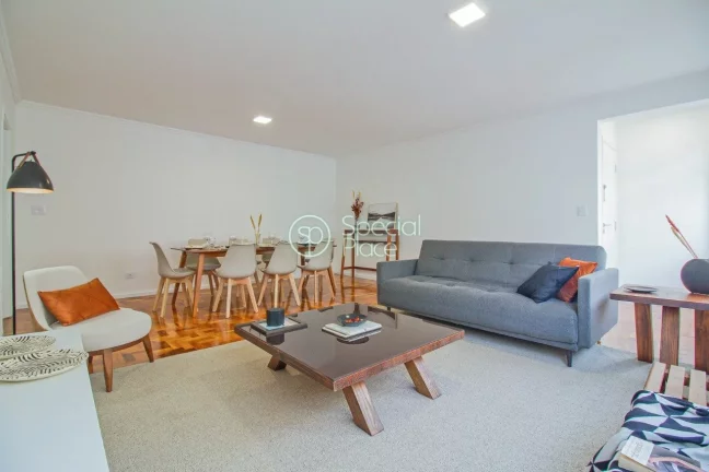 Imagem Apartamento com 3 dormitórios ( 1 suíte ) e 1 vaga na garagem. Amplo living para 3 ambientes e com...