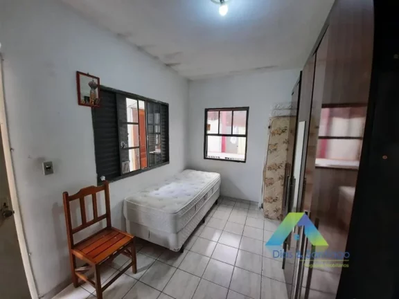 Imagem Sobrado no Rudge Ramos centro com 175 metros, 3 dormitórios, 2 vagas ótimo valor !