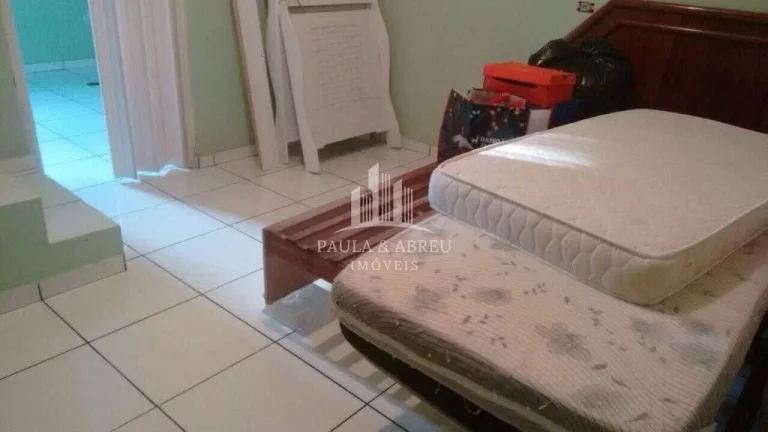 Imagem São 2 Casas com 4 Cômodos, 250m², 1 banheiro e outra com 2, são 2 Vagas no Jardim Paranavaí, Mauá-SP