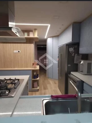 Imagem Casa duplex em condomínio com piscina privativa ,linda arquitetura
