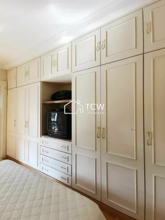 Imagem Apartamento Padrão com 4 dorm no Paraíso