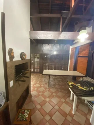 Imagem Casa 3 Dormitórios - Bairro --