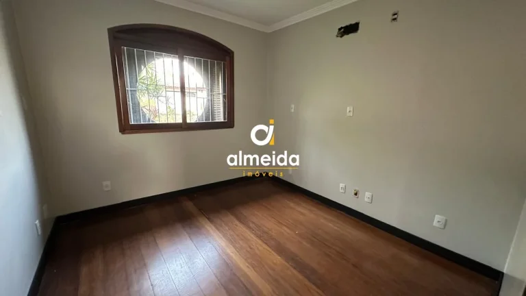 Imagem Casa 3 dormitórios à venda Nossa Senhora de Lourdes Santa Maria/RS