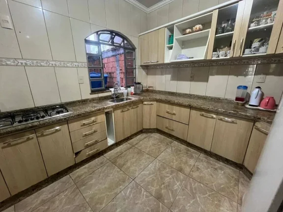 Imagem Casa Ampla com Terraço e Vista Privilegiada no Caminho Novo – Barbacena 3 quartos