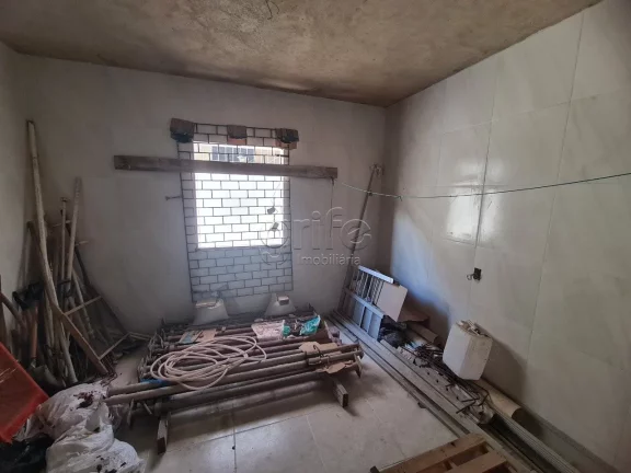 Imagem Excelente casa bem ventilada, em ótima localização no Centro de Fortaleza, com 3 quartos, 2 banhe...
