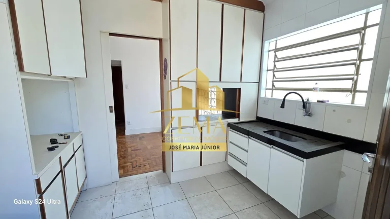 Imagem Casa Térrea 270m2, ESQUINA, COMERCIAL, 03 dorm, Sala Ampla, 02 Vgs cobertas