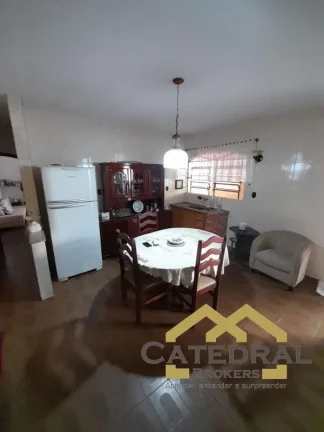 Imagem Sobrado com 3 quartos (2 Suítes) à venda na Vila Arens - Jundiaí/SP