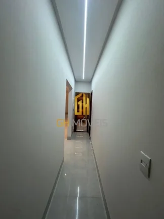 Imagem CA129

Casa com 3 quartos no Moinho dos Ventos, em terreno com 360m² com 223m² de área construíd...