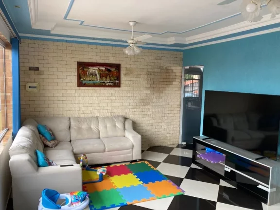 Imagem Casa com 3 dormitórios à venda, 204 m² por R$ 650.000,00 - Vila Urupês - Suzano/SP