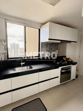 Imagem Apartamento à venda no Edf. Monte Castelo com vista para o Rio