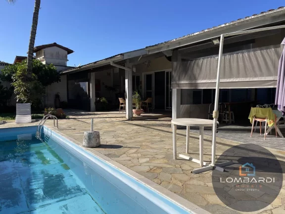 Imagem Casa com ótimo potencial na Praia da Enseada !