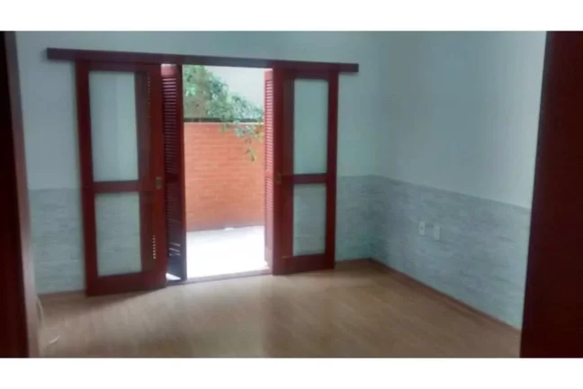 Imagem Apartamento à venda em Porto Alegre, Petrópolis, com 3 quartos, 77m2