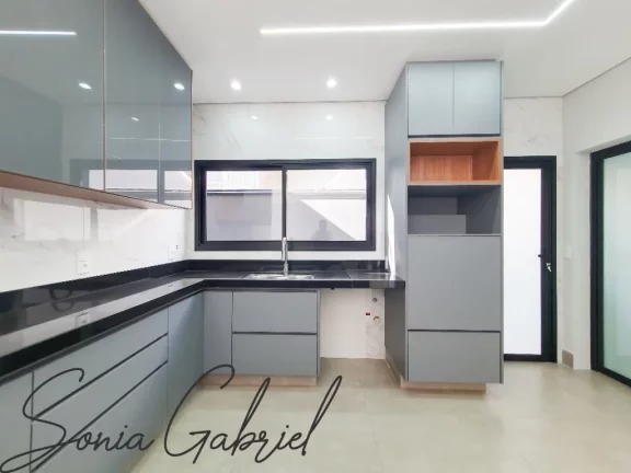 Imagem Casa de luxo em condomínio exclusivo em Valinhos-SP: 3 quartos, 3 suítes, 2 salas, 4 banheiros, 4 vagas, 230m². Venha conhecer!