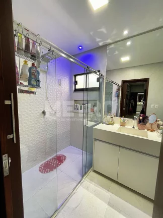 Imagem Casa à venda no Cond. Eco Spa 4 quartos, todos suítes, Gourmet e piscina