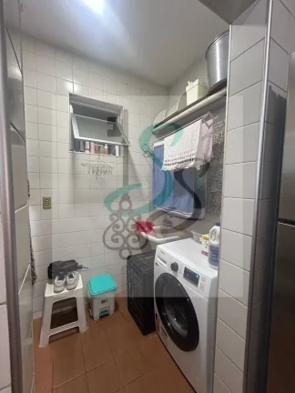 Imagem Venda de Apartamento no Jardim Paulicéia, Campinas. 2 dormitórios (1 com armários), sala, cozinha espaçosa com armários, área de serviço com despens