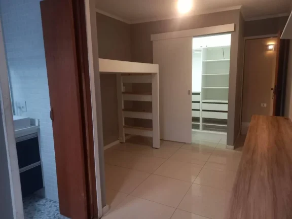 Imagem Casa para Alugar com 148m², 3 dormitórios sendo 2 suítes, churrasqueira, 2 vagas.