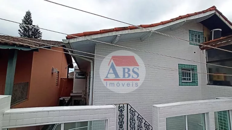 Imagem Lindo Sobrado Geminado com 3 dormitórios à venda, 204 m² por R$ 800.000 - Vila Ponte Nova - Cubatão/SP