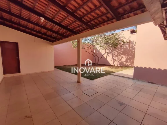 Imagem Casa com 3 dormitórios à venda, 230 m² por R$ 550.000,00 - Residencial Jardim Primavera - Itumbiara/GO