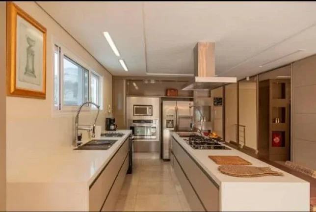 Imagem Casa temporada 6 suítes em Jurerê Internacional