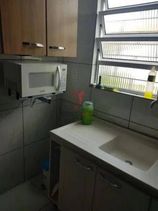 Imagem Lindo, muito lindo, situado a duas quadras da praia, 5 imóveis, com academia, piscina